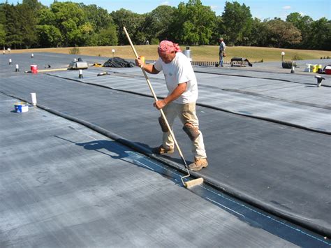 what is rubber roofing.